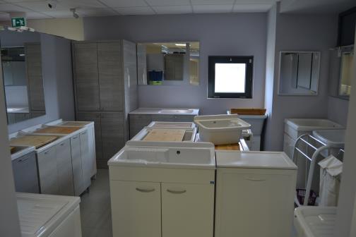 Area lavanderia nel nostro showroom arredobagno , pavimenti e rivestimenti 